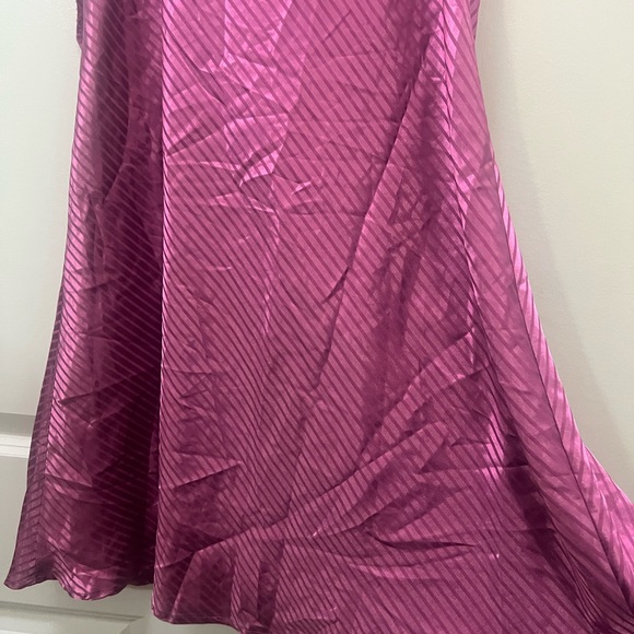NWT Code X Mode Pink Satin Striped Skirt Size Medium - Picture 2 of 5